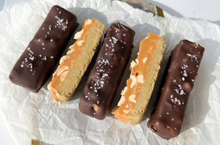 Snickers Protein Mushie Bars - Healthy treats -  (vegan + gluten-free)